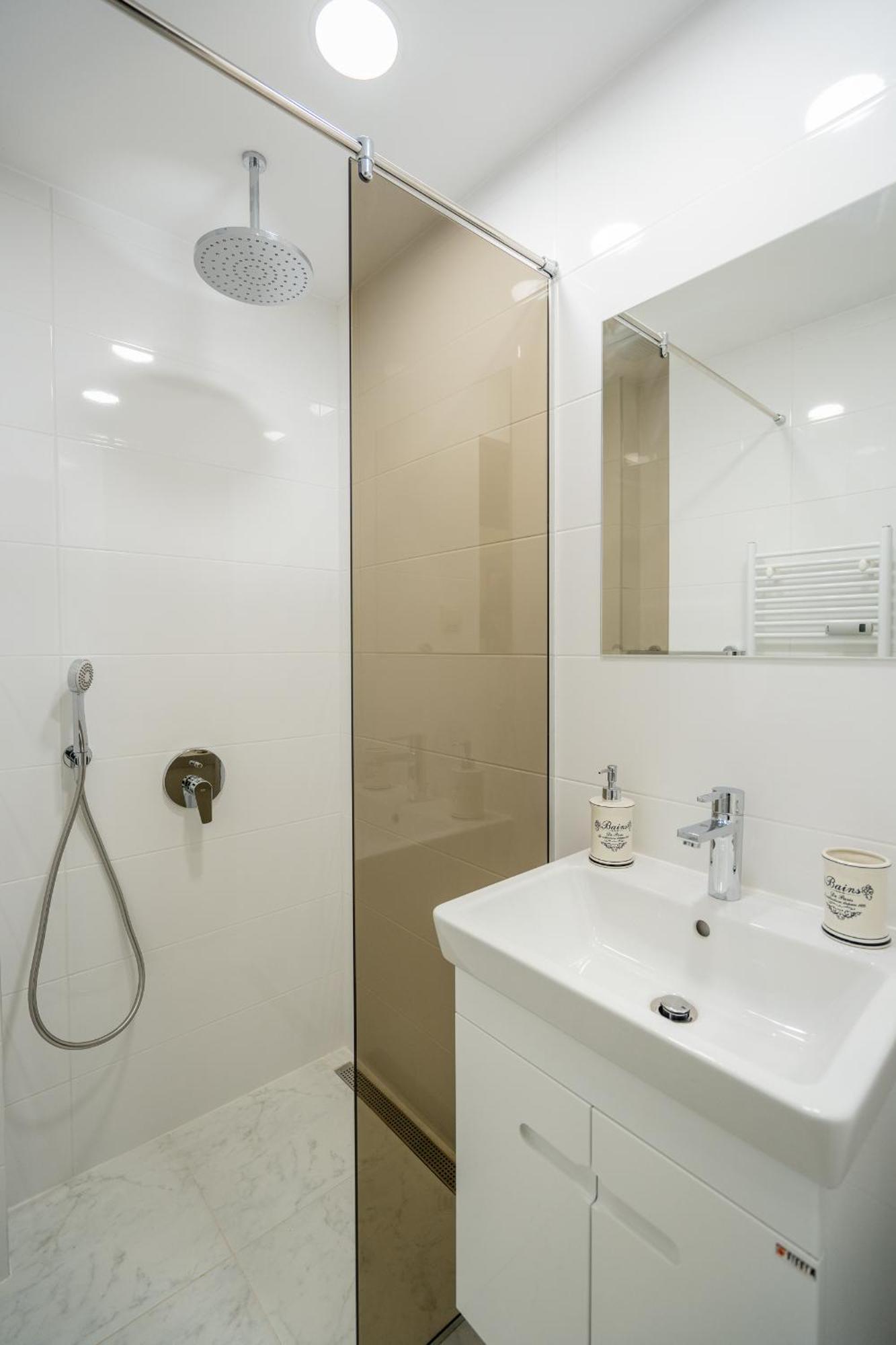Top Location Central New & Spacious 3 Bdr Apt Medical Academy София Экстерьер фото