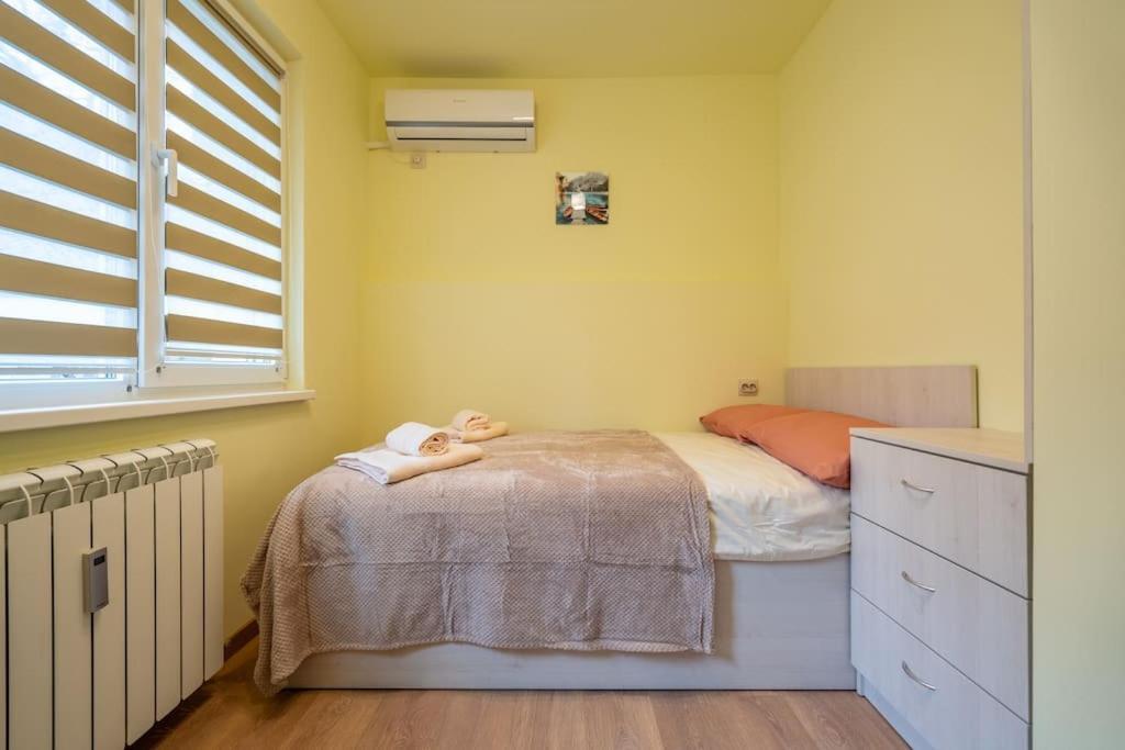 Top Location Central New & Spacious 3 Bdr Apt Medical Academy София Экстерьер фото
